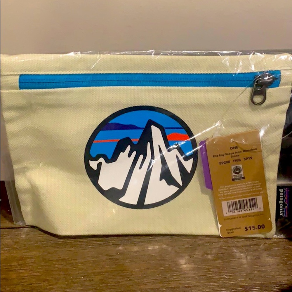 Patagonia zipper pouch